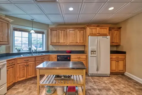 122 Fairway Acres Drive Dunmor KY 42239