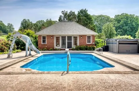 122 Fairway Acres Drive Dunmor KY 42239