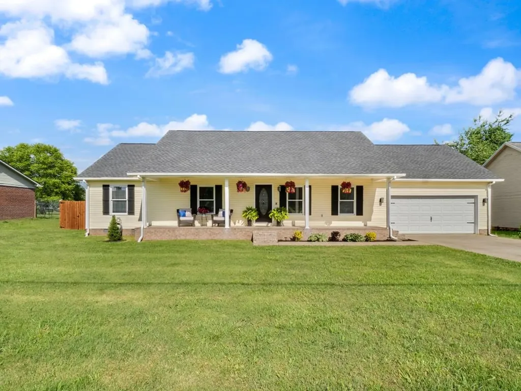 2012 Lands End Court Hopkinsville KY 42240