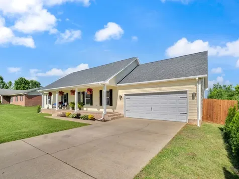 2012 Lands End Court Hopkinsville KY 42240
