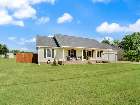 2012 Lands End Court Hopkinsville KY 42240