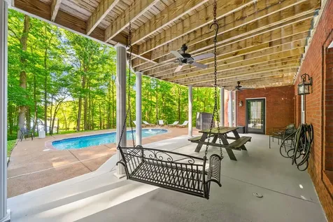118 Periwinkle Hill Road Cadiz KY 42211