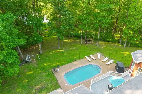 118 Periwinkle Hill Road Cadiz KY 42211