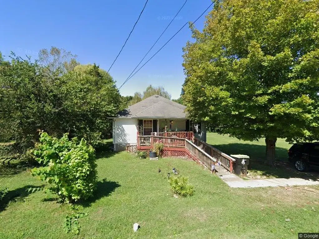 222 Marion Street Elkton KY 42220