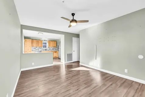 634 Stateline Road Oak Grove KY 42262
